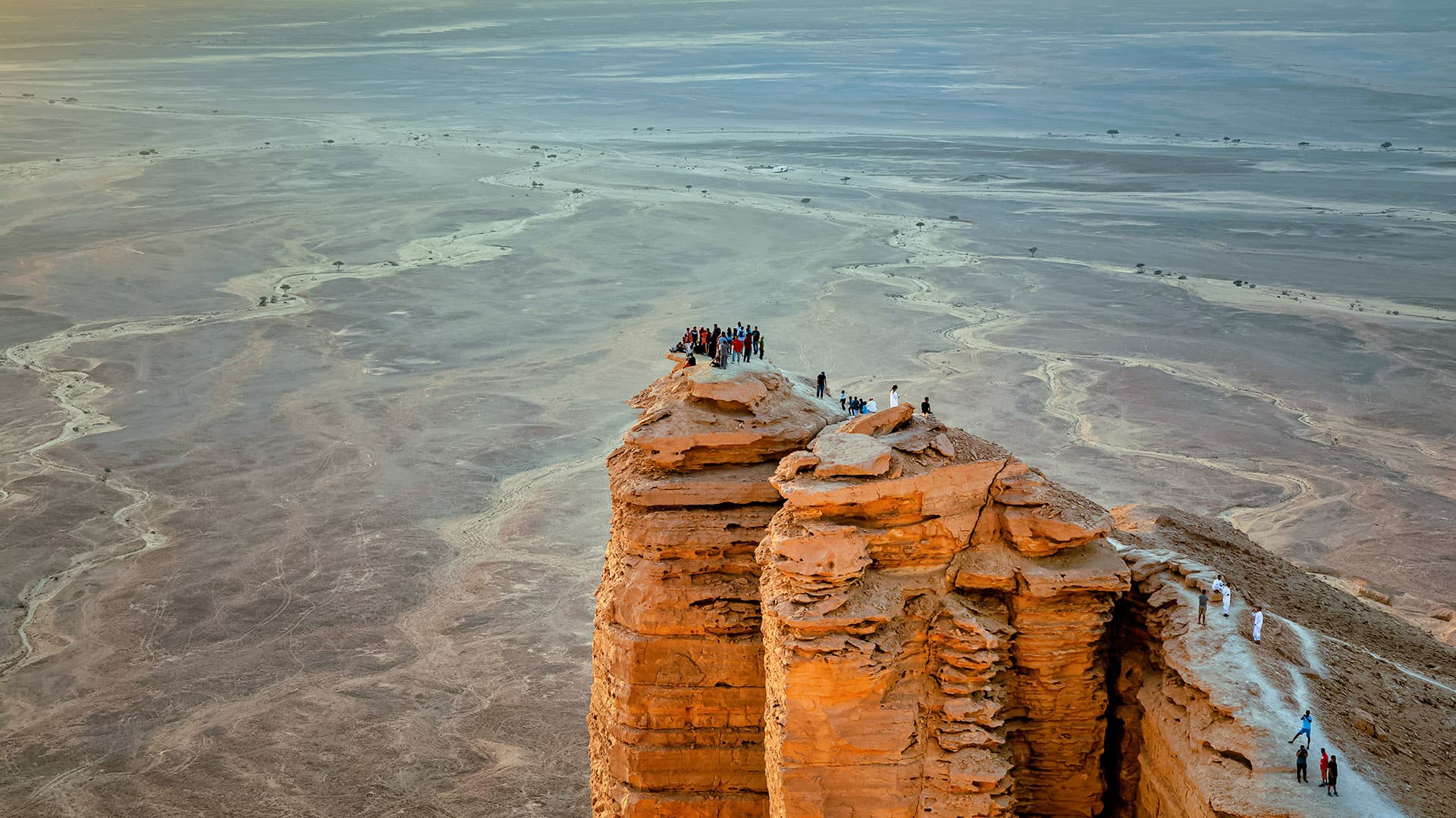 باقه 4 ليالي بين الرياض و العلا