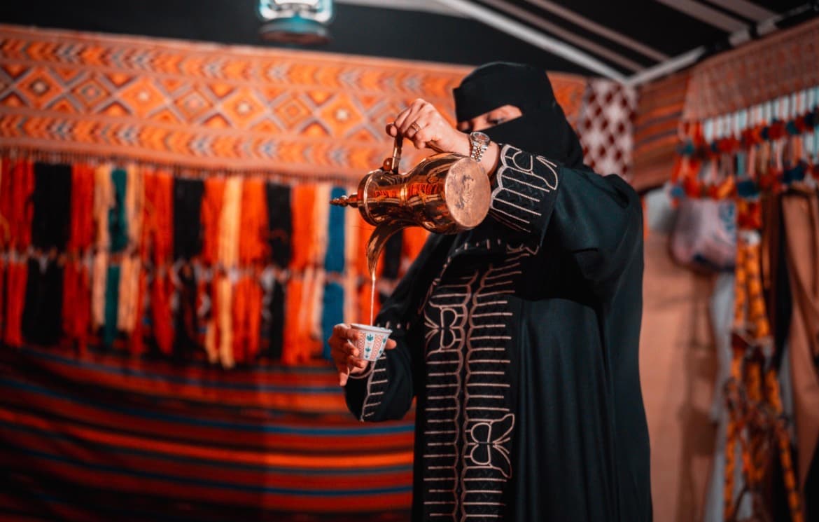 عادية وVIP- مجموعه من 6 اشخاص